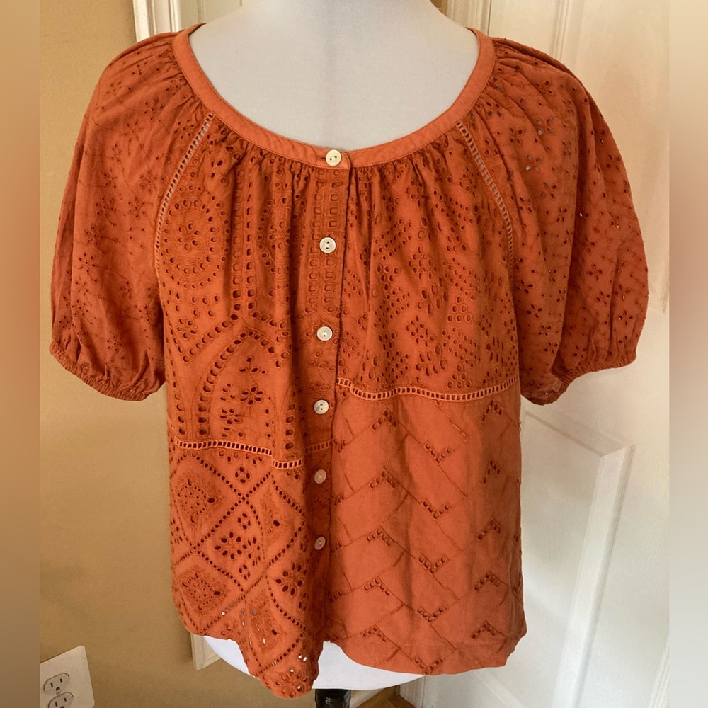 Faherty Women's Carmel Eyelet Top in Potter’s Clay